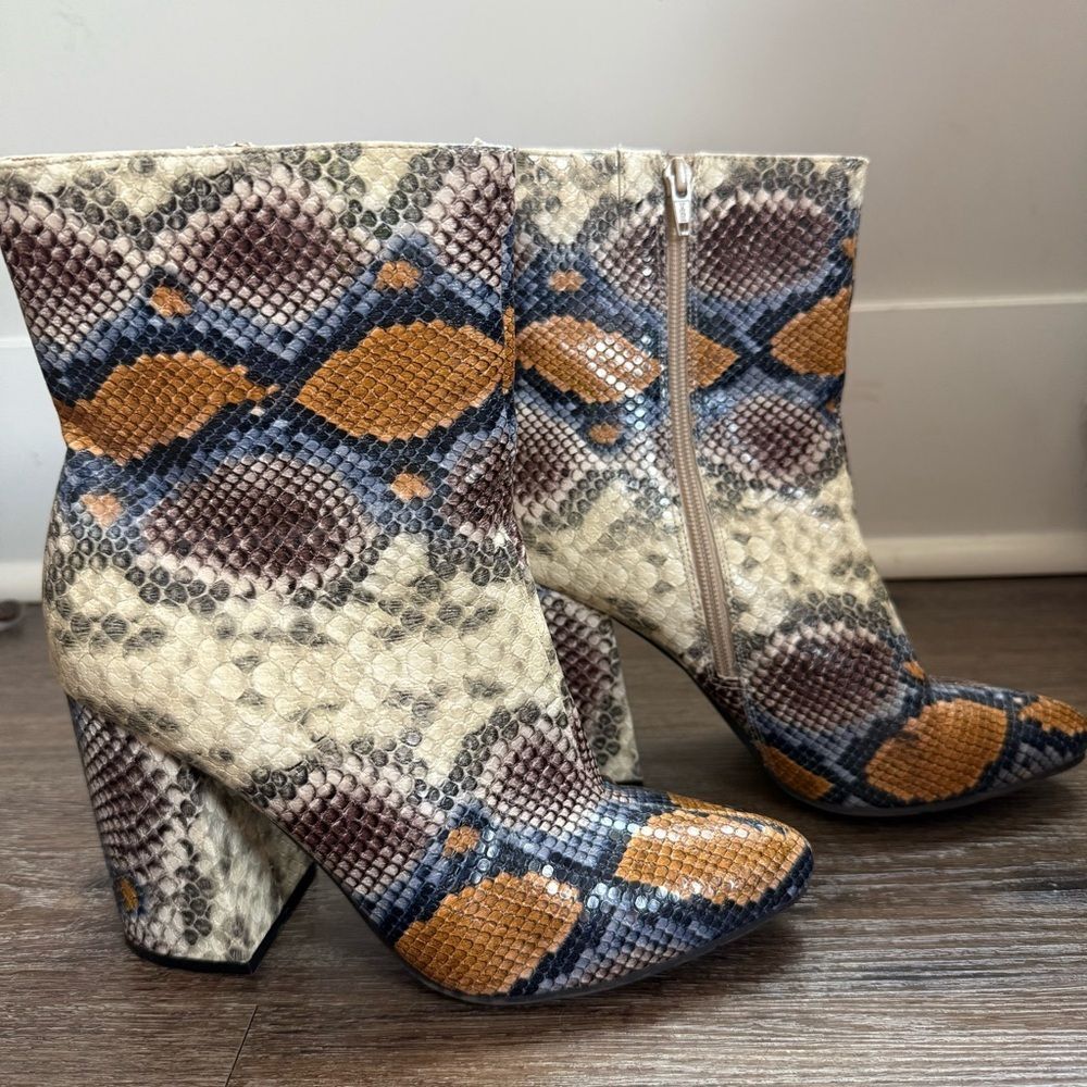 Erica Statement Snakeskin Ankle Boots – Size 9 - Picture 3 of 6